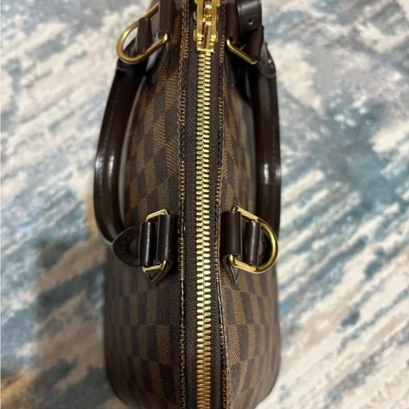 Louis Vuitton Damier Ebene Alma - Picture 3 of 13